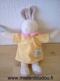 Doudou Lapin Moulin roty Beige chemise jaune col rose 
