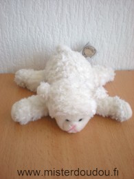 Doudou Mouton - marque non connue - Blanc nez cousu rose Bêlement lorsqu'on appuie sur son ventre. 

marque inayana