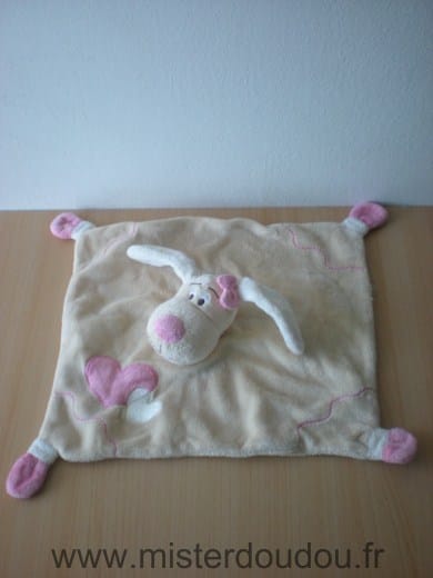 Chien Beige coeur rose Marque Inconnue