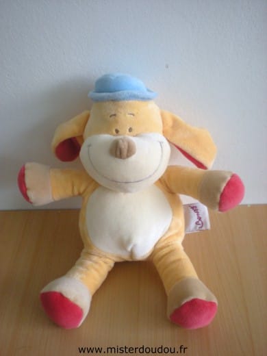 Chien Jaune rouge chapeau bleu Bengy