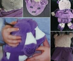 Suche meine Musikalische Maus mit Lila kleid und Zipfelmütze