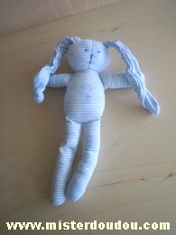 Petit bateau Lapin Rayé balnc bleu - Mauvais état