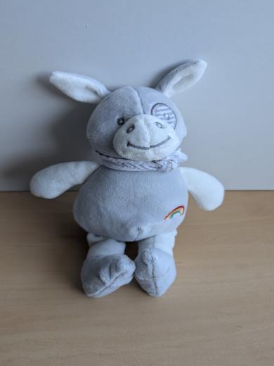 Doudou Ane Tom et kiddy Gris arc en ciel foulard coquard 