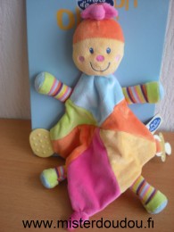 Doudou Bonhomme Mots d enfants Rose fushia derriere, multicolore devant Attache tétine et anneau de dentition