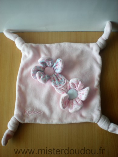 Doudou Carre Kaloo Rose fleurs 