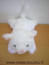 Doudou Chat 0 Blanc yeux bleus clairs nez cousu rose 