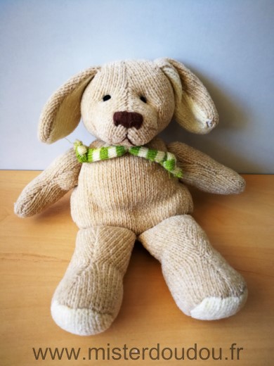 Doudou Chien Anna club plush Tricot beige jaune Un accroc à l oreille