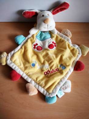 Doudou Chien Baby nat Jaune bleu rouge super doudou 