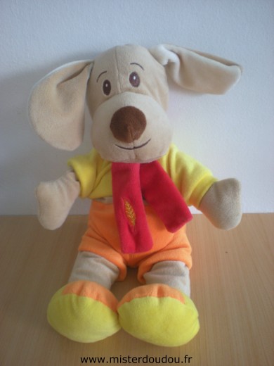 Doudou Chien Credit agricole Tshirt jaune short orange écharpe rouge 