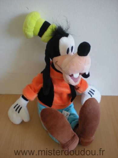 Doudou Chien Disney Dingo original disney store ecusson sur gilet noir 