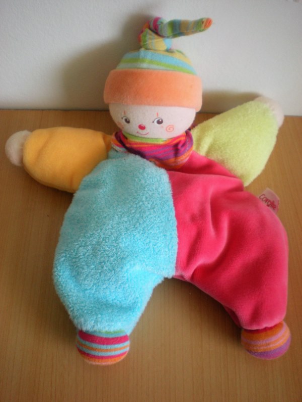 Doudou Clown Corolle Bleu rose vert orange foulard raye 