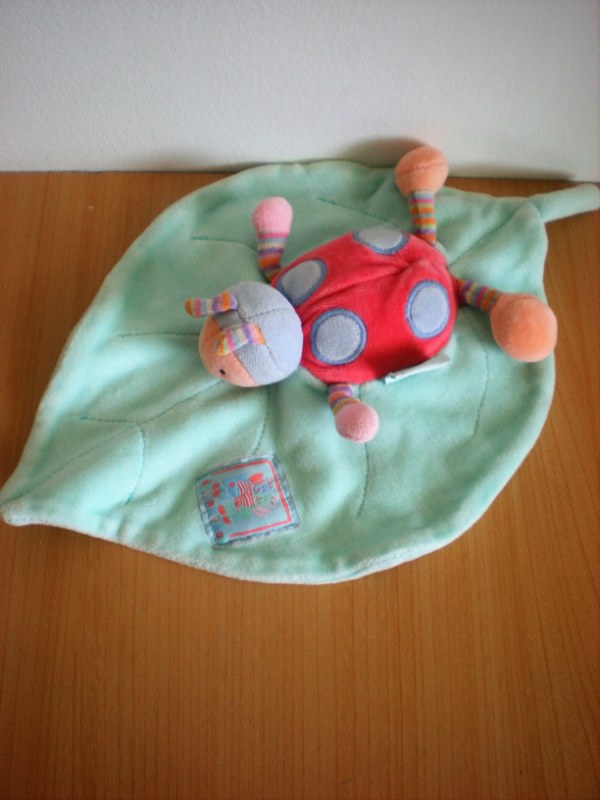 Doudou Coccinelle Moulin roty Feuille bleue zephir et zoe 