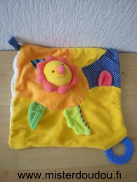 Doudou Fleur Baby sun Multicolore avec attache sucette et anneau dentaire 