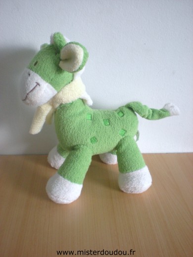 Doudou Girafe 0 Vert echarpe jaune 