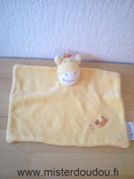 Doudou Girafe Amtoys Jaune dessus avec oiseau et orange dessous 