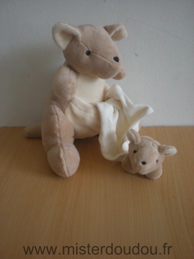 Doudou Kangourou Nature et découvertes Beige jaune avec tête bébé kangourou mouchoir 