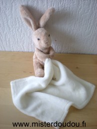 Doudou Lapin Baby nat Marron mouchoir ecru 
