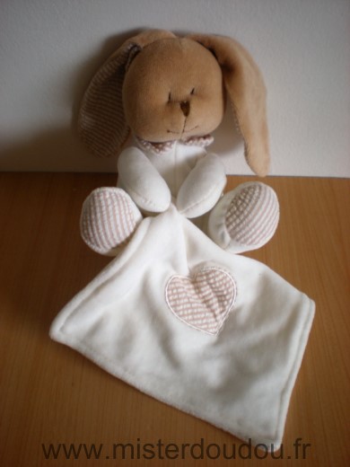 Doudou Lapin Bm ricami Assis blanc beige mouchoir coeur en tissus 