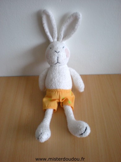 Doudou Lapin Carré blanc Blanc short orange Ne posséde plus son étiquette de la marque