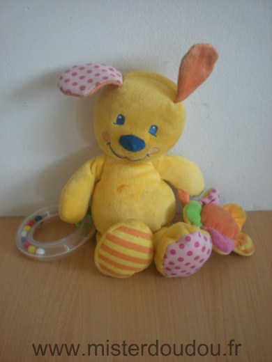 Doudou Lapin Casino Jaune tenant anneau hochet à billes 