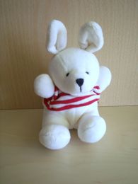 Doudou Lapin Catimini Blanc tshirt rayé rouge blanc Légére trace derriere l oreille