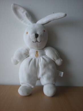 Doudou Lapin Grain de ble Blanc motif lapin doré brodé devant 