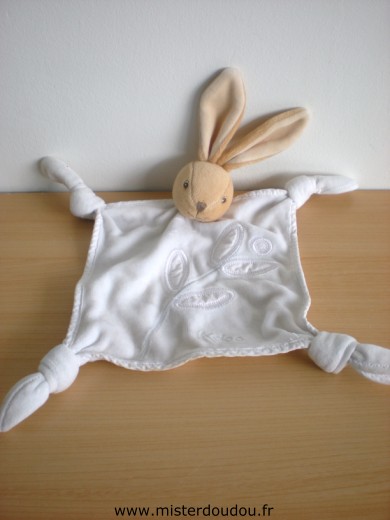 Doudou Lapin Kaloo Blanc Velours brodé feuillages dessus tissus dessous