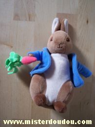 Doudou Lapin Peter rabbit Marron veste bleue Tiens une carotte à la main