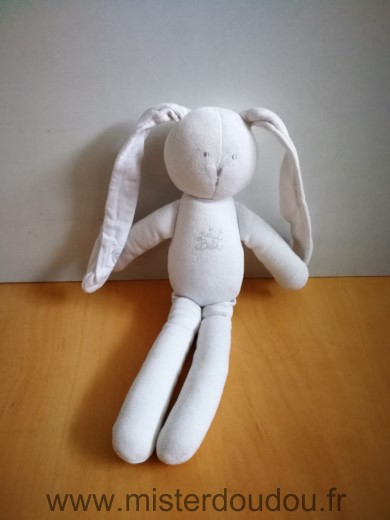 Doudou Lapin Petit bateau Blanc petit bebe Legere trace sur le bras