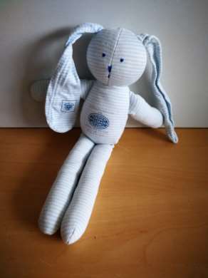 Doudou Lapin Petit bateau Raye blanc bleu milleraies 