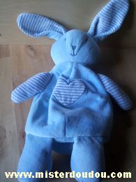 Doudou Lapin Siplec Bleu Range pyjama
avec un coeur rayé sur le ventre