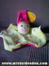 Doudou Lutin Un rêve de bébé Vert anis dessus rose fushia dessous Un rêve de bébé est brodé devant
marque cmp