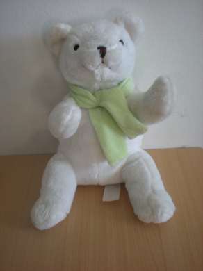 Doudou Ours 0 Blanc echarpe verte 