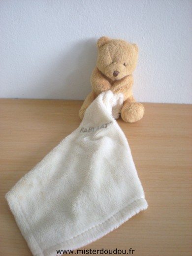 Doudou Ours Baby nat Marron (moutarde) mouchoir beige 