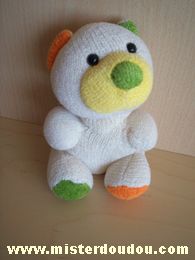 Doudou Ours Cp international Tricot blanc jaune vert orange 