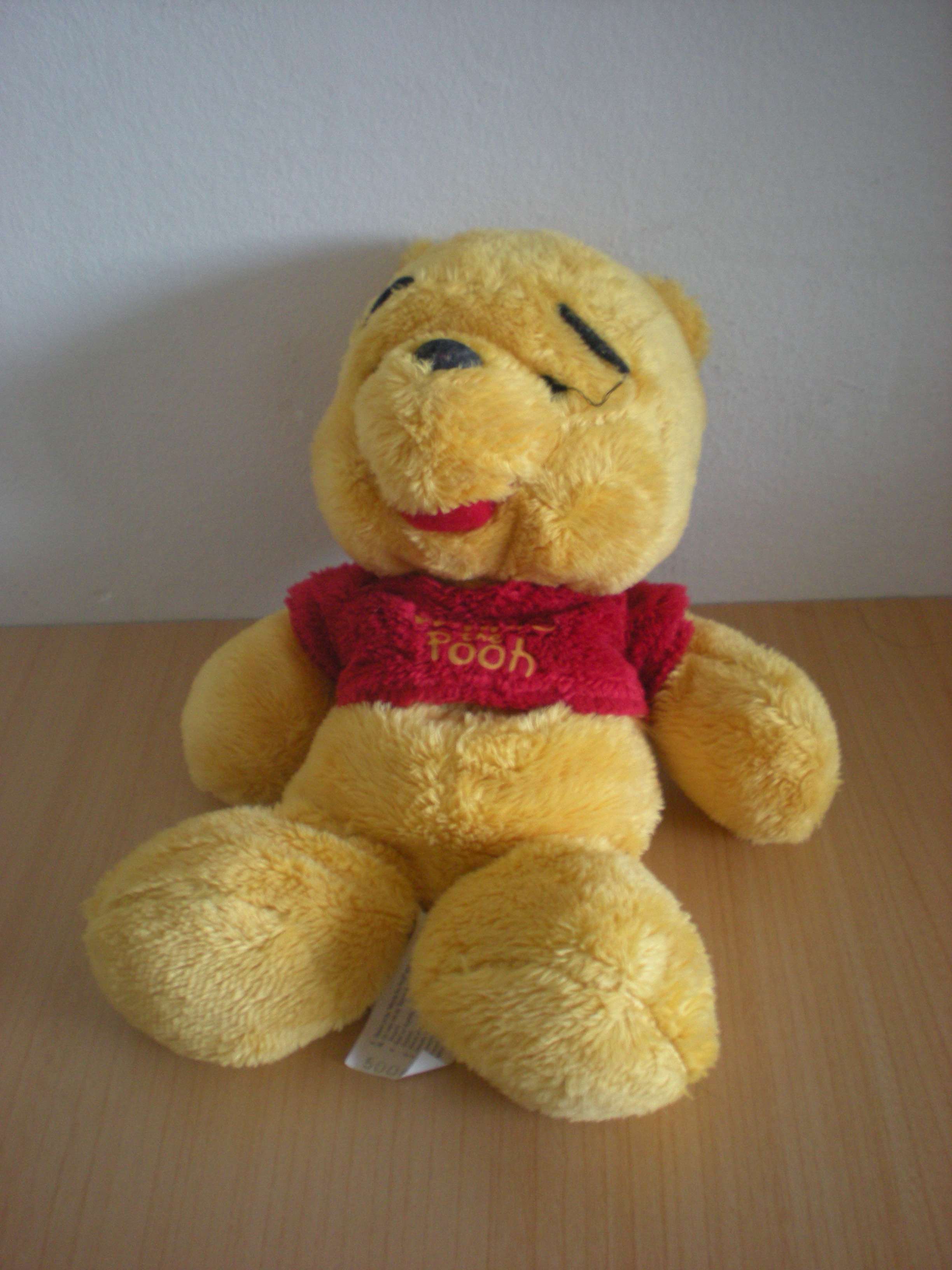 Doudou Ours Disney Jaune tshirt rouge 