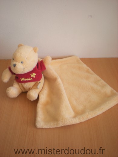 Doudou Ours Disney Winnie jaune rouge mouchoir jaune 