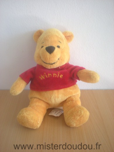 Doudou Ours Disney Winnie jaune tshirt rouge 