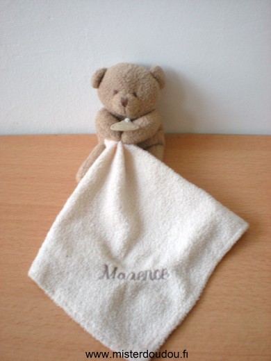 Doudou Ours Doudou et compagnie Ours marron mouchoir beige brodé maxence 