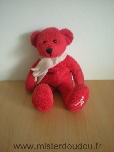 Doudou Ours Galeries lafayette Rouge echarpe ecru 