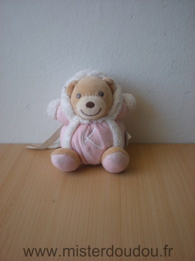 Doudou Ours Kaloo Rose blanc à capuche avec un k blanc devant 