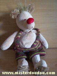 Doudou Ours Moulin roty Marron Il a un nez rouge et une salopette multicolore.