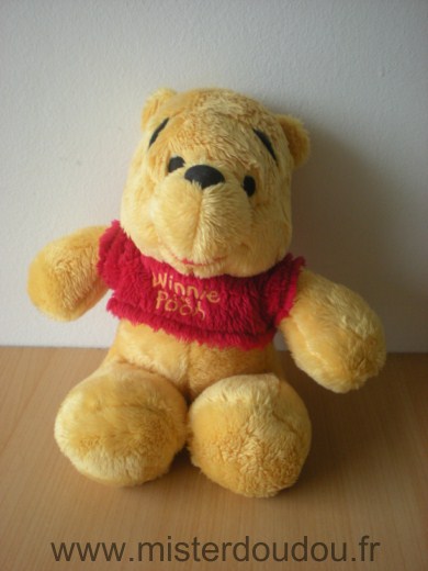 Doudou Ours Nicotoy Winnie the pooth disney jaune tchirt rouge 
