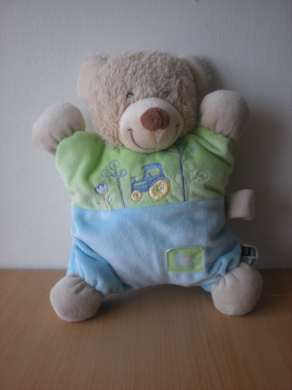 Doudou Ours Tex Bleu vert motif camion arbre 