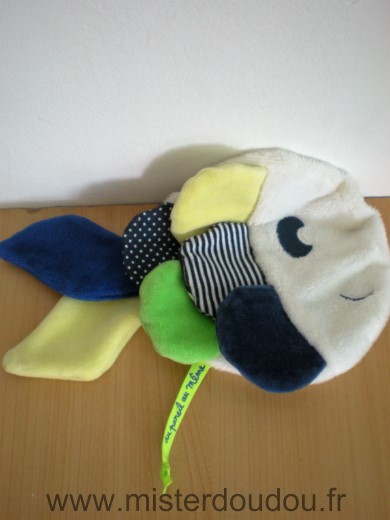 Doudou Poisson Du pareil au même Blanc vert bleu jaune 