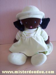 Doudou Poupée Nounours Marron robe verte chapeau vert 