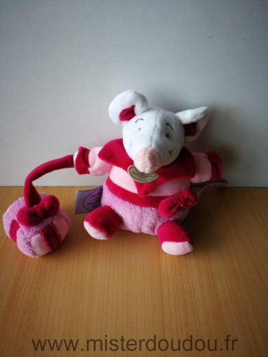 Doudou Souris Doudou et compagnie Rose mauve blanc tenant petit cadeau graines de doudou N est pas musical