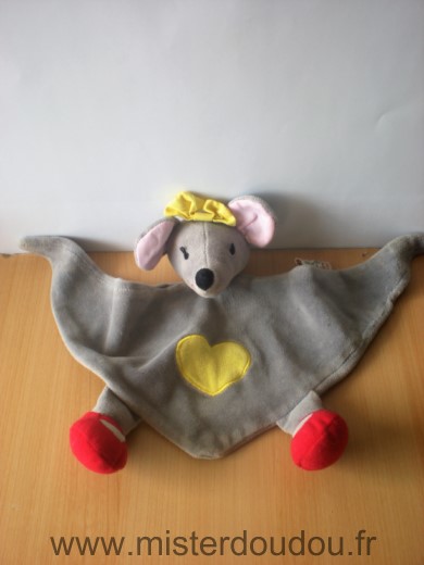 Doudou Souris Latitude Gris rouge coeur jaune Un des bout un peu usé