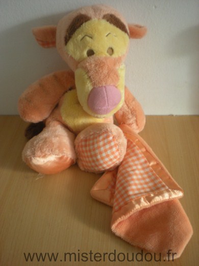 Doudou Tigre Disney Tigrou nicotoy orange mouchoir a carreaux 
