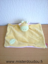 Doudou Vache Tex Jaune feuille verte dessus rose dessous foulard vert 